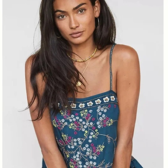By Anthropologie Tops - Anthropologie Luzia Cropped Embroidered & Sequin Cami